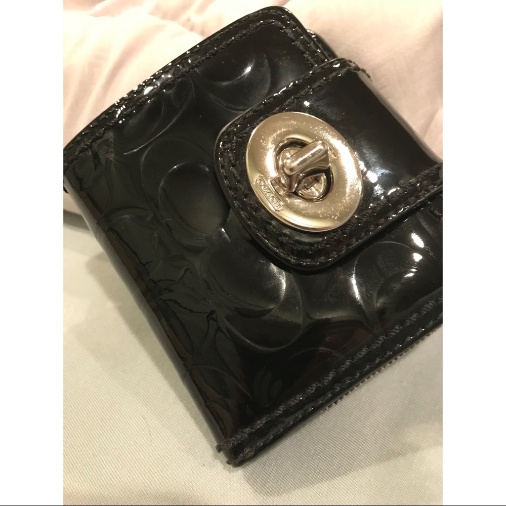 Coach Turnlock wallet